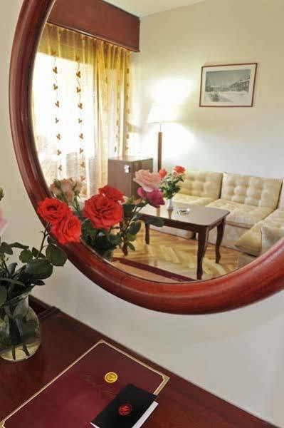 Hotel Grand เซทินเจ ภายนอก รูปภาพ